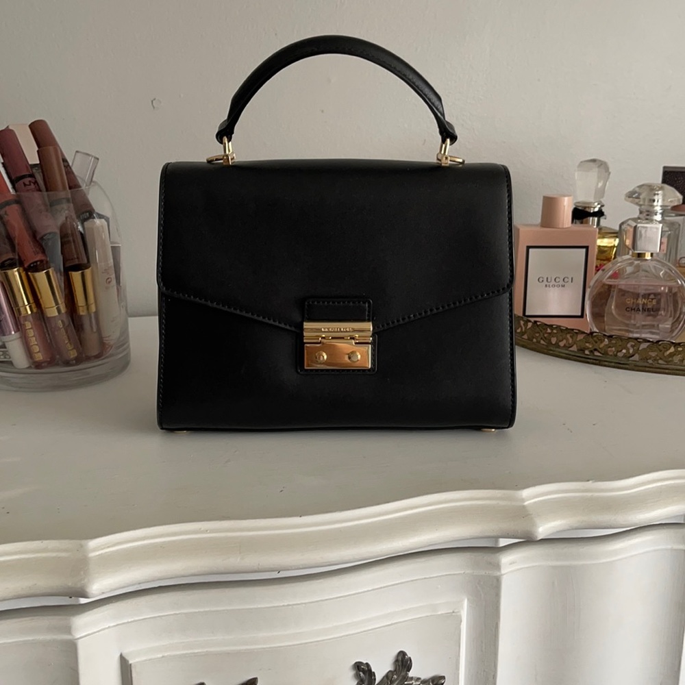 Michael kors hand bag